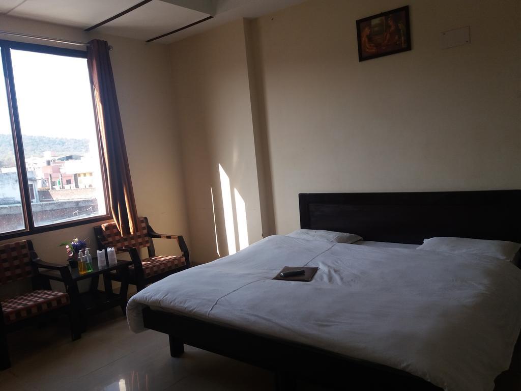 Hotel Aananda Haridwār Esterno foto