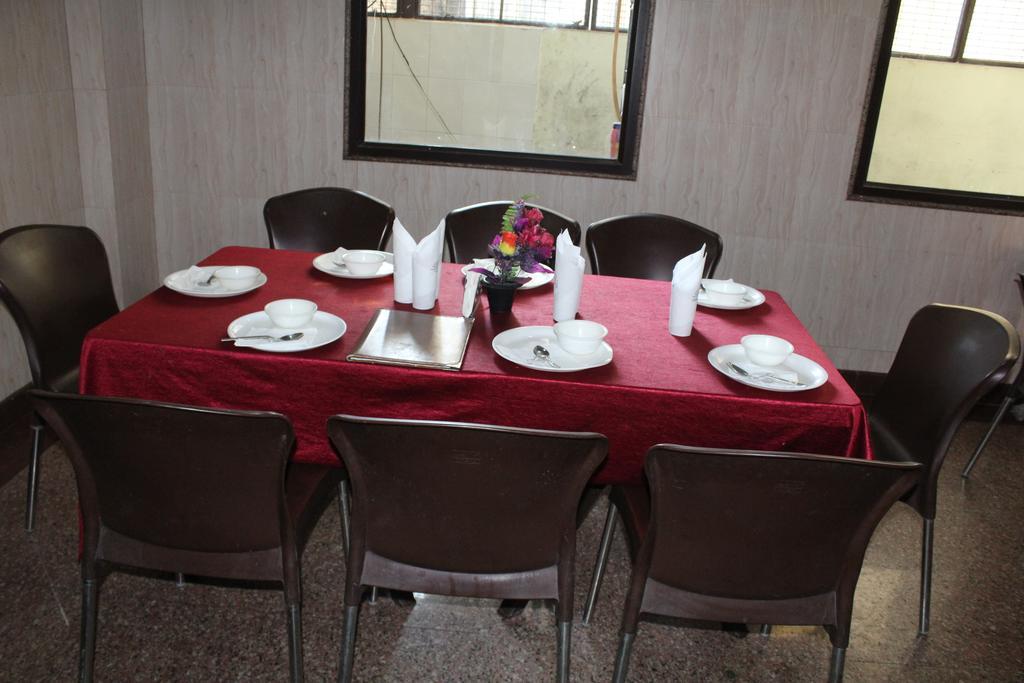 Hotel Aananda Haridwār Esterno foto