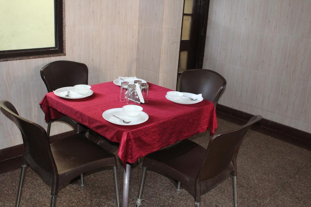 Hotel Aananda Haridwār Esterno foto