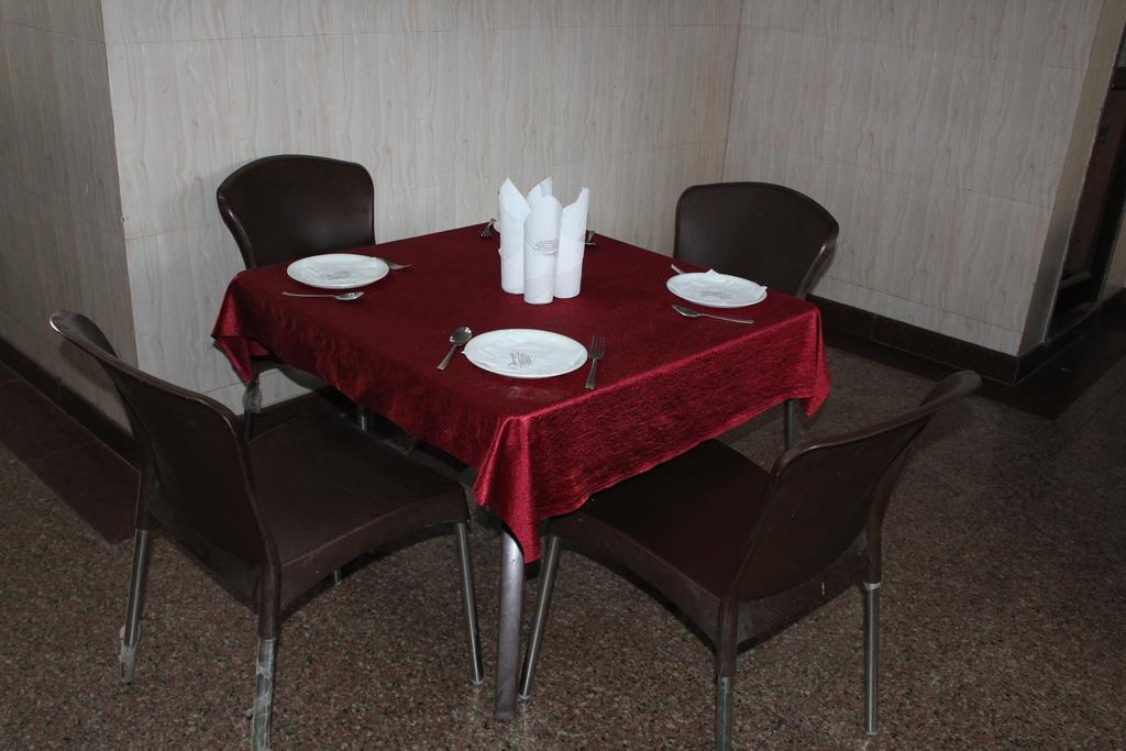 Hotel Aananda Haridwār Esterno foto