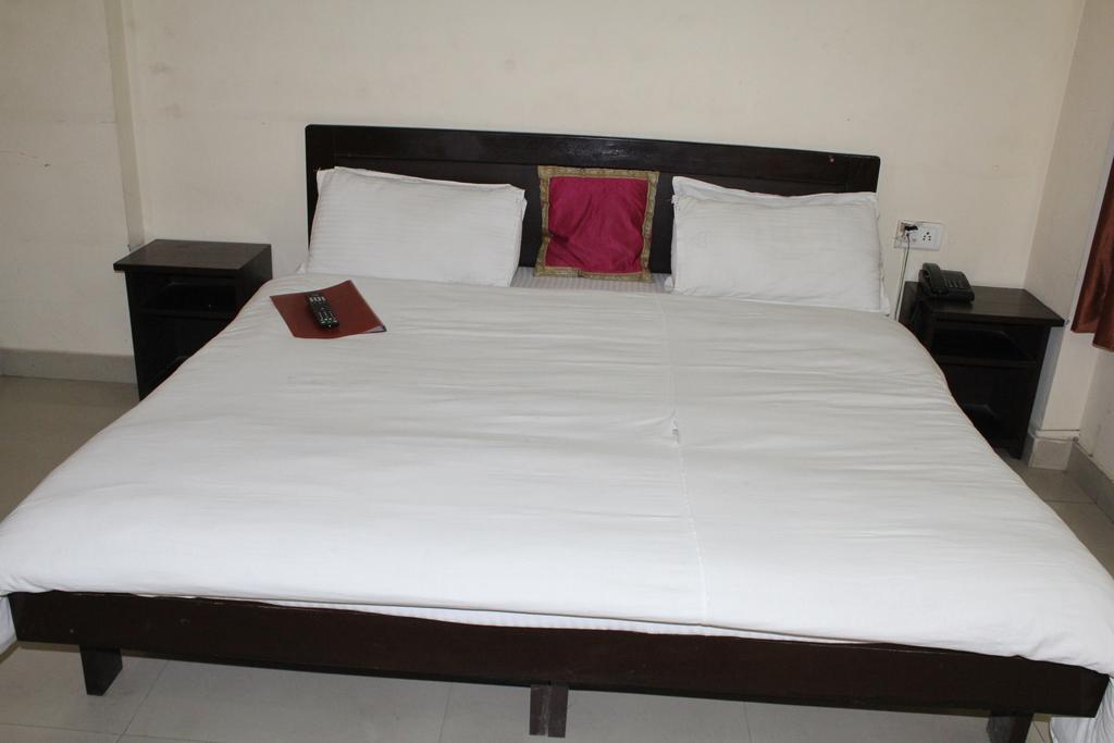 Hotel Aananda Haridwār Esterno foto