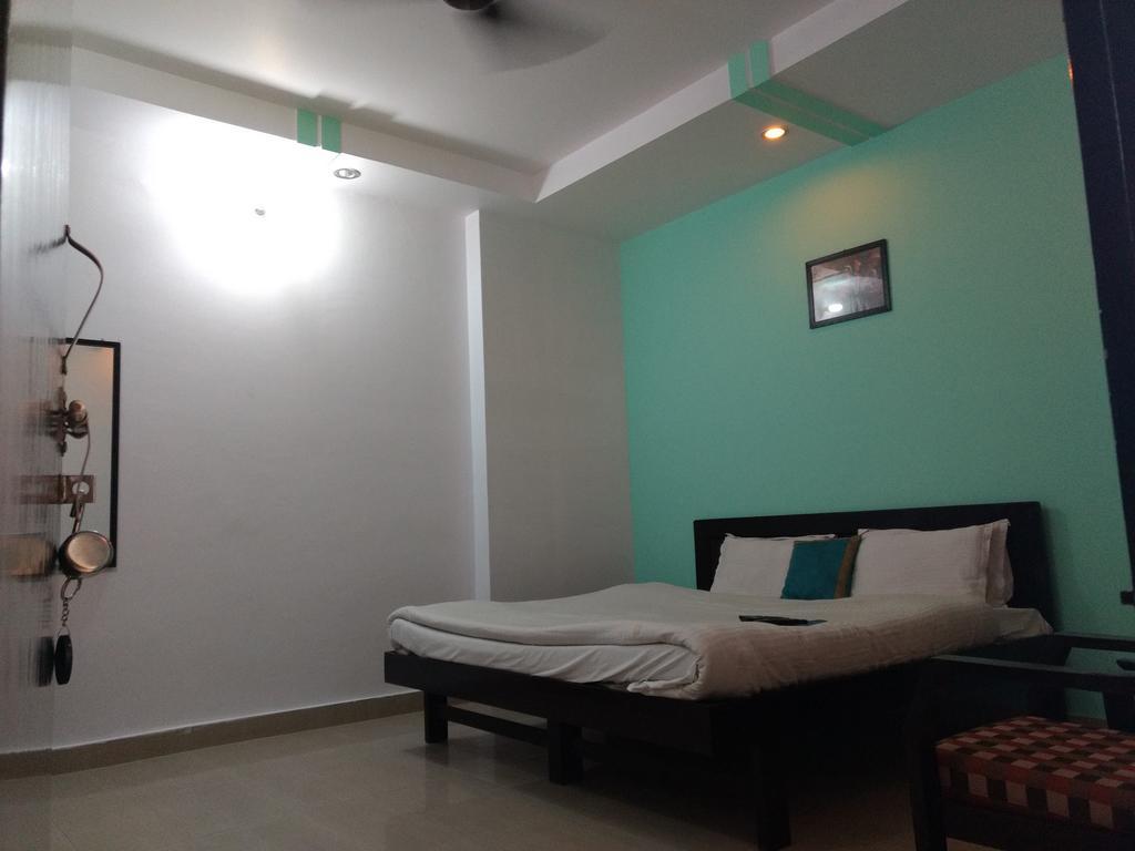Hotel Aananda Haridwār Esterno foto