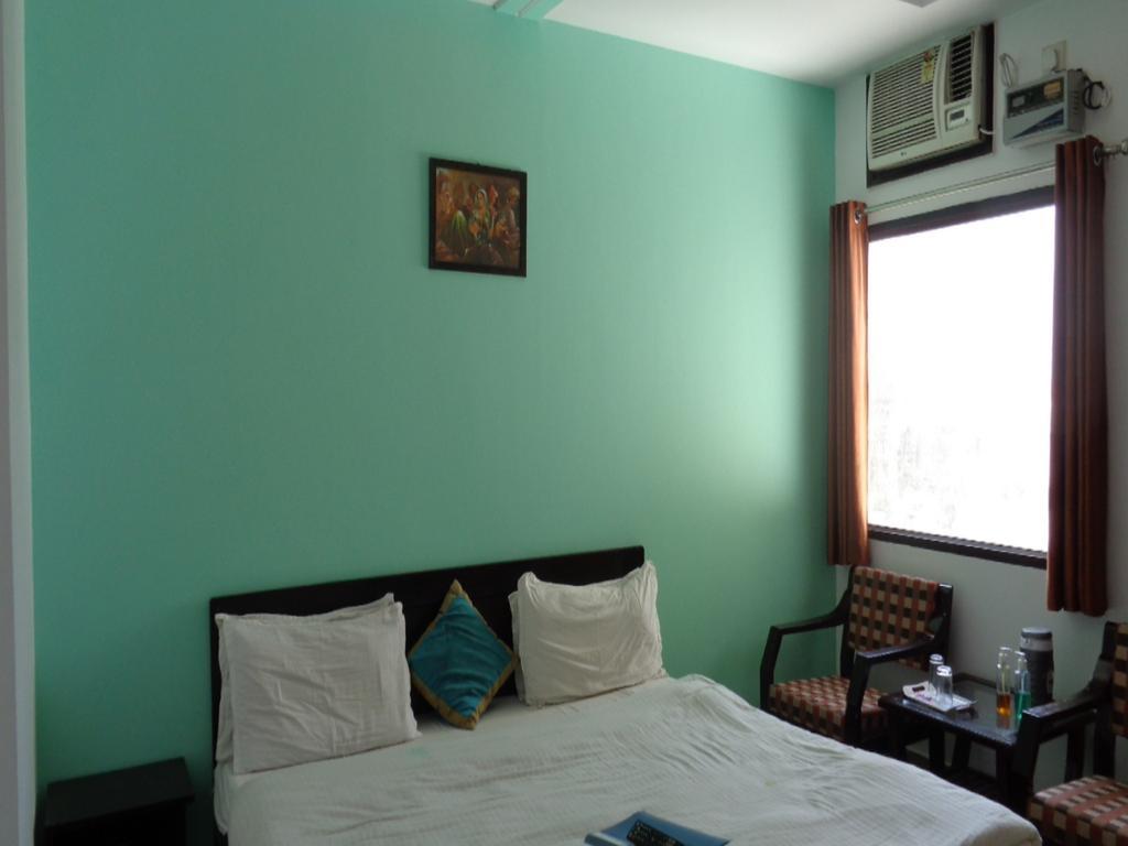 Hotel Aananda Haridwār Esterno foto