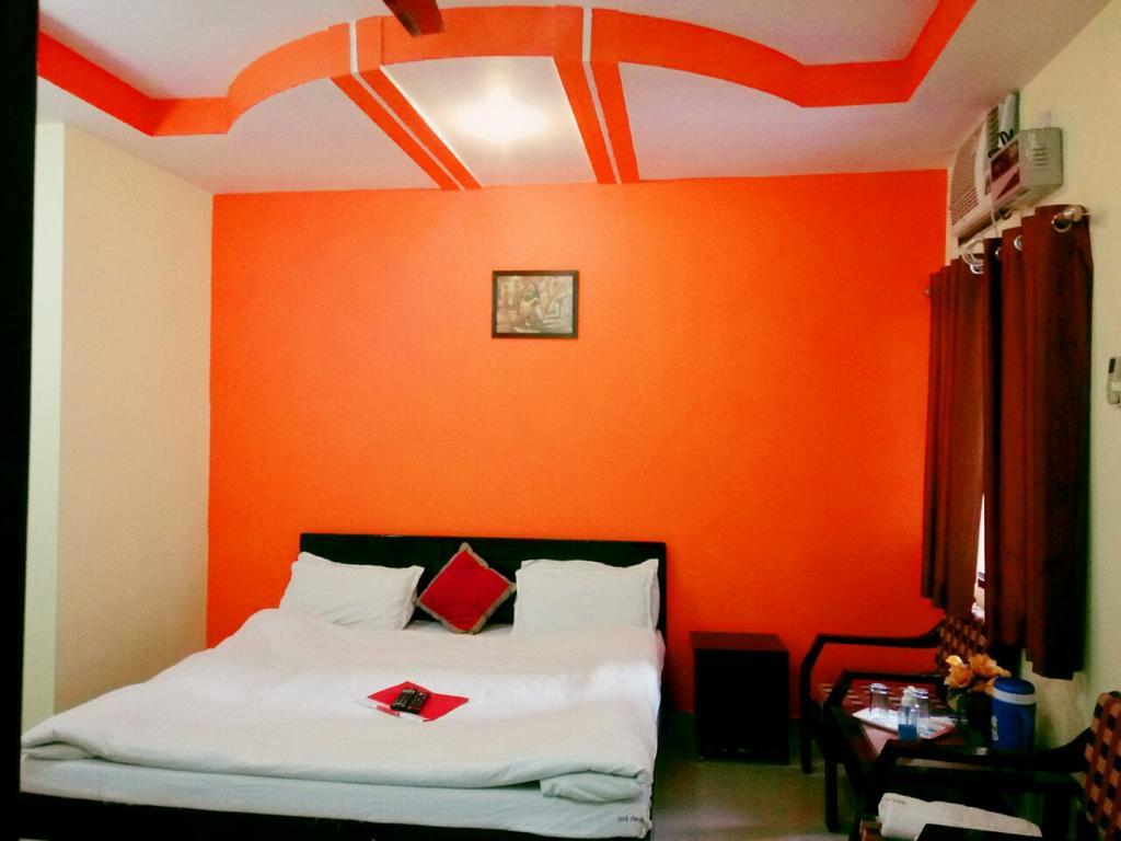 Hotel Aananda Haridwār Esterno foto